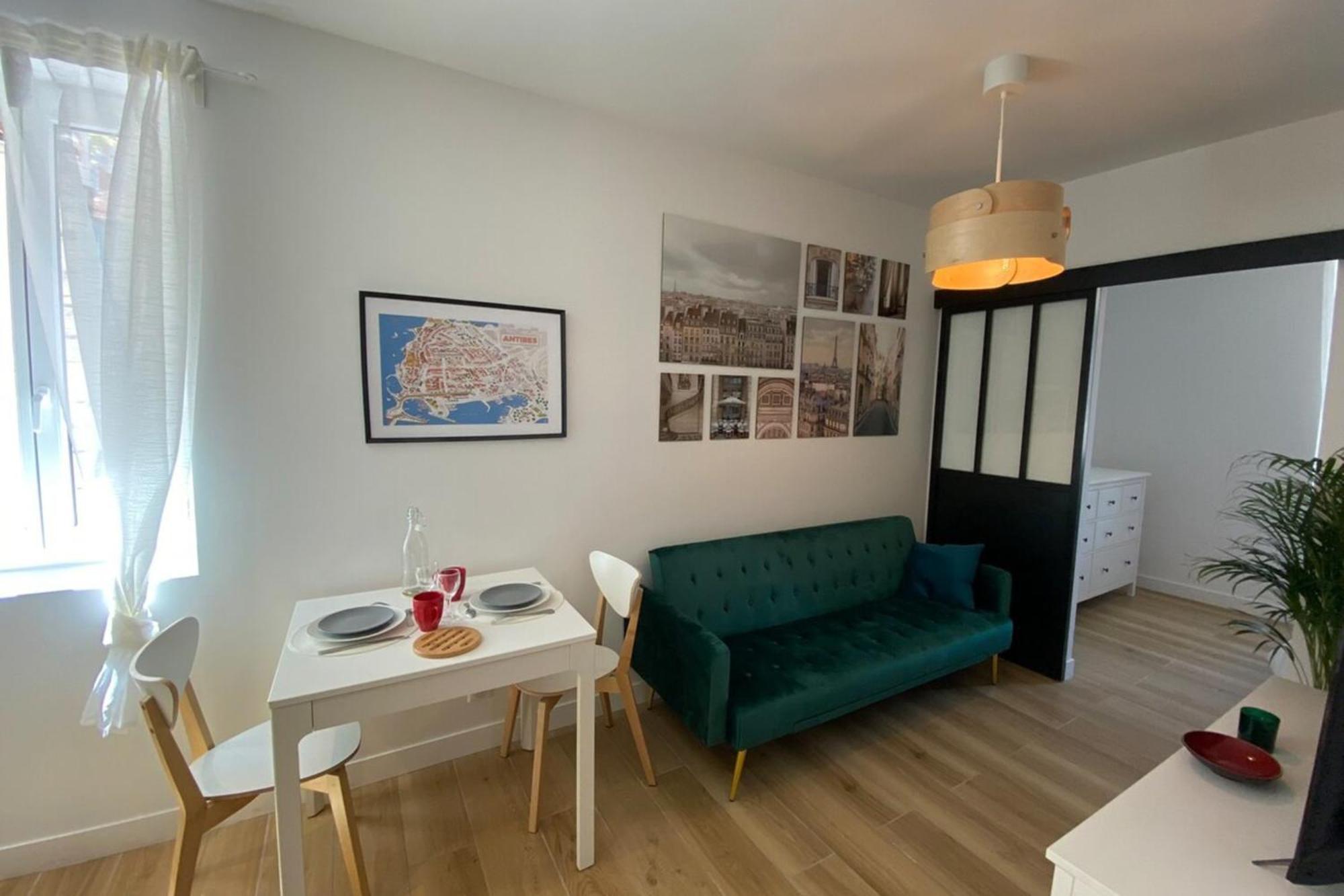 06An - Beautiful Apartment In The Heart Of Old Antibes Exterior foto